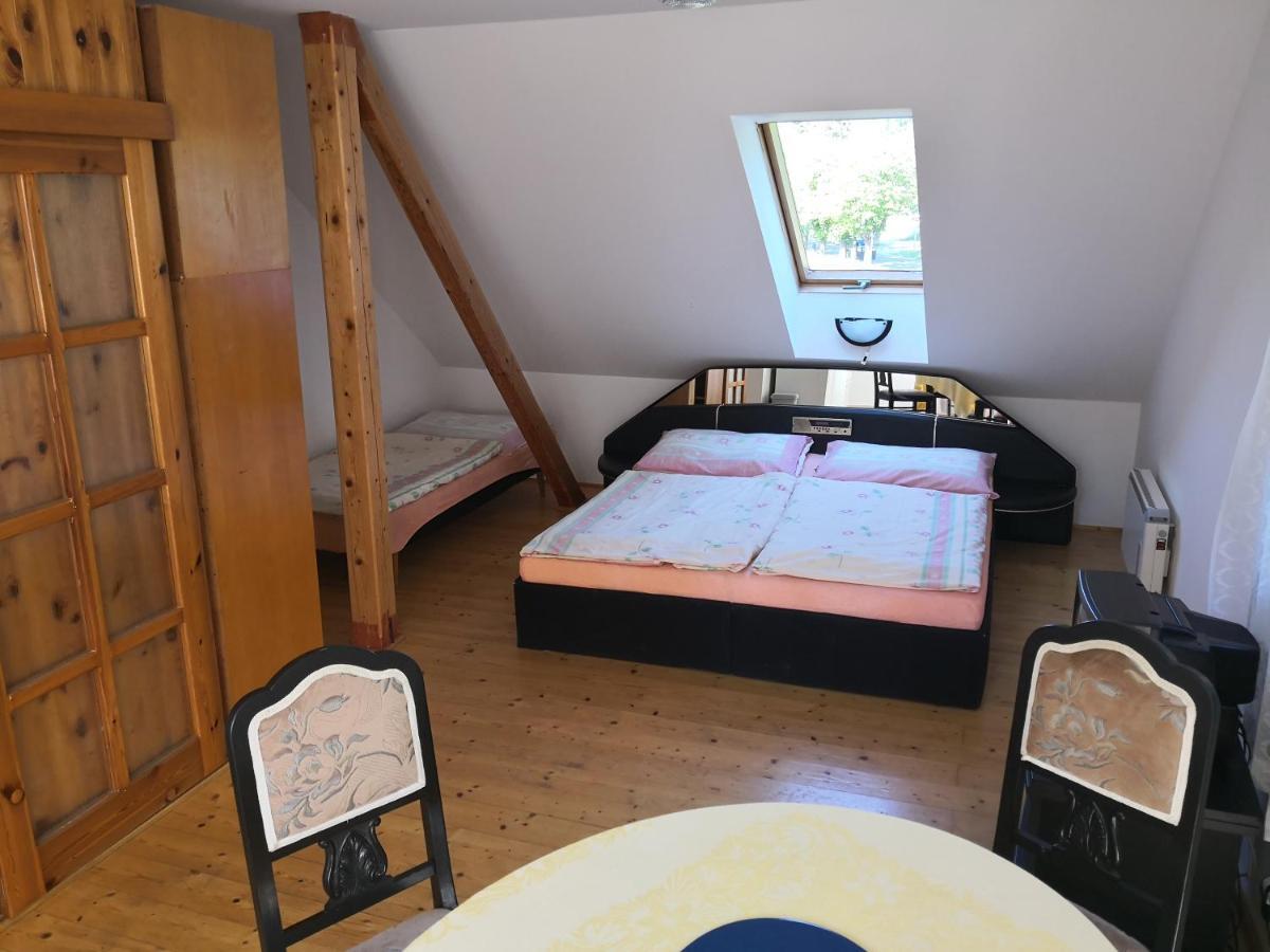Ubytovani U Machova Jezera - Apartmany - Ludmila Grulisova Doksy  Dış mekan fotoğraf